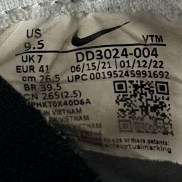 Nike React Infinity Run Flyknit 3 DD3024-004 Womens Size 9.5 Gray Running Shoes - Picture 13 of 13